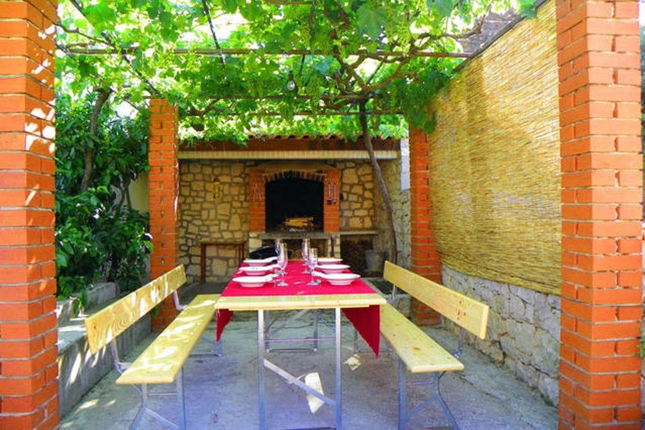 Apartments With A Parking Space Mavarstica, Ciovo - 12435 Trogir Exterior photo